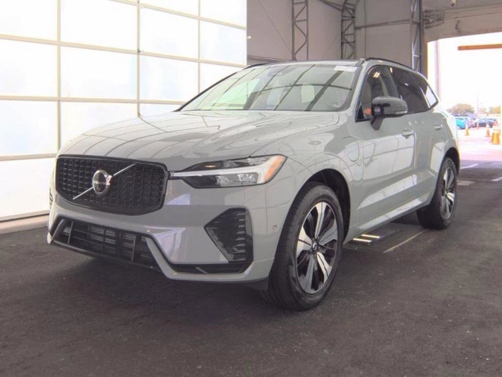 Used 2025 Volvo XC60 T8 Plus w/ Protection Package Premier AWD/4WD image 1