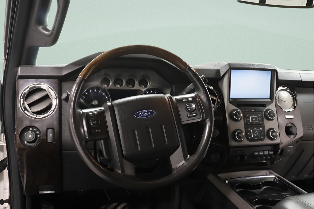 Used 2015 Ford F250 Platinum w/ Platinum Package AWD/4WD image 8