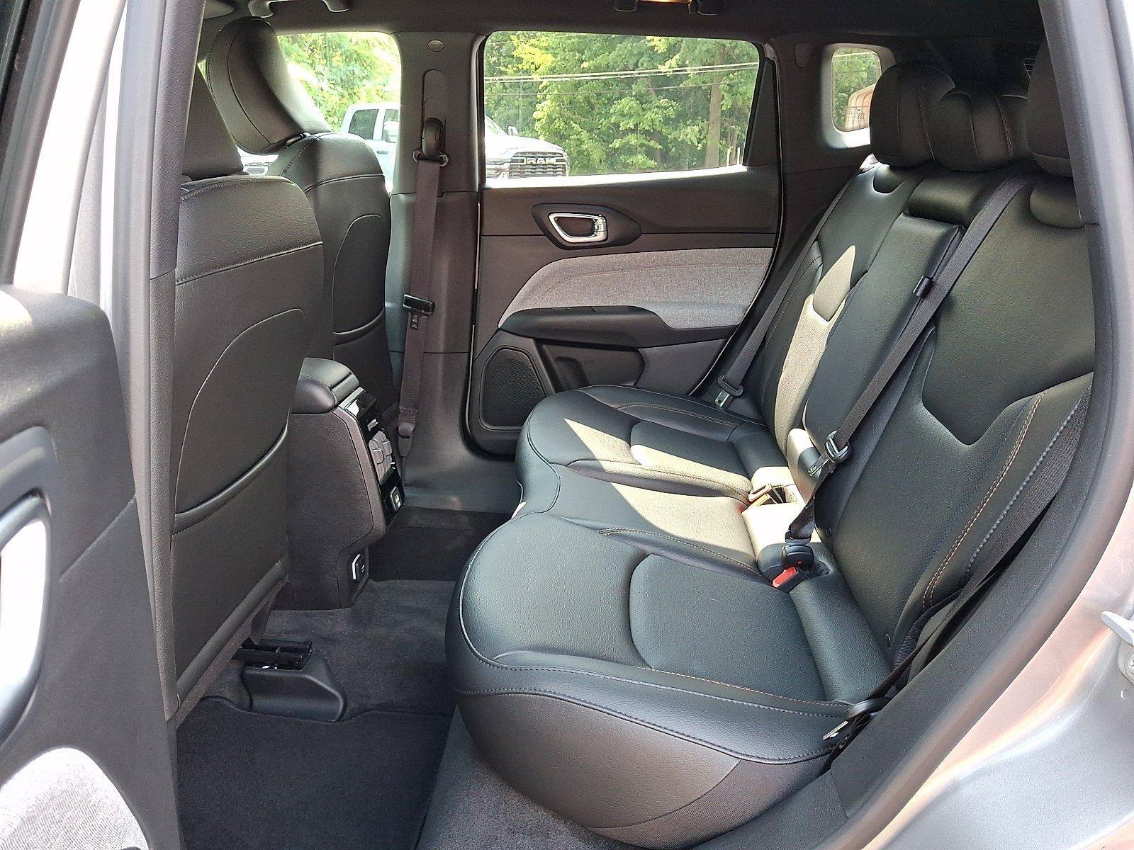 Used 2023 Jeep Compass Latitude AWD/4WD image 10