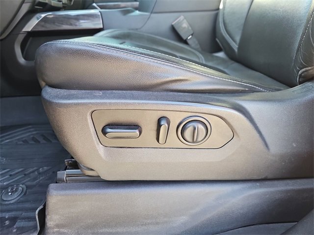 Used 2020 Chevrolet Silverado 2500 LTZ w/ LTZ Premium Package image 19