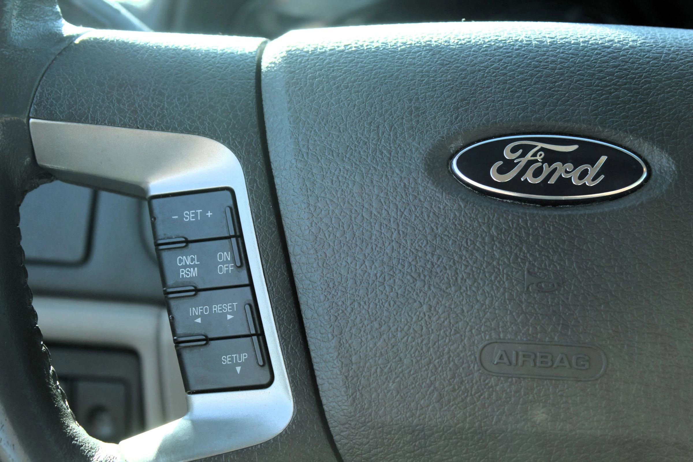 Used 2010 Ford Fusion Hybrid FWD image 11