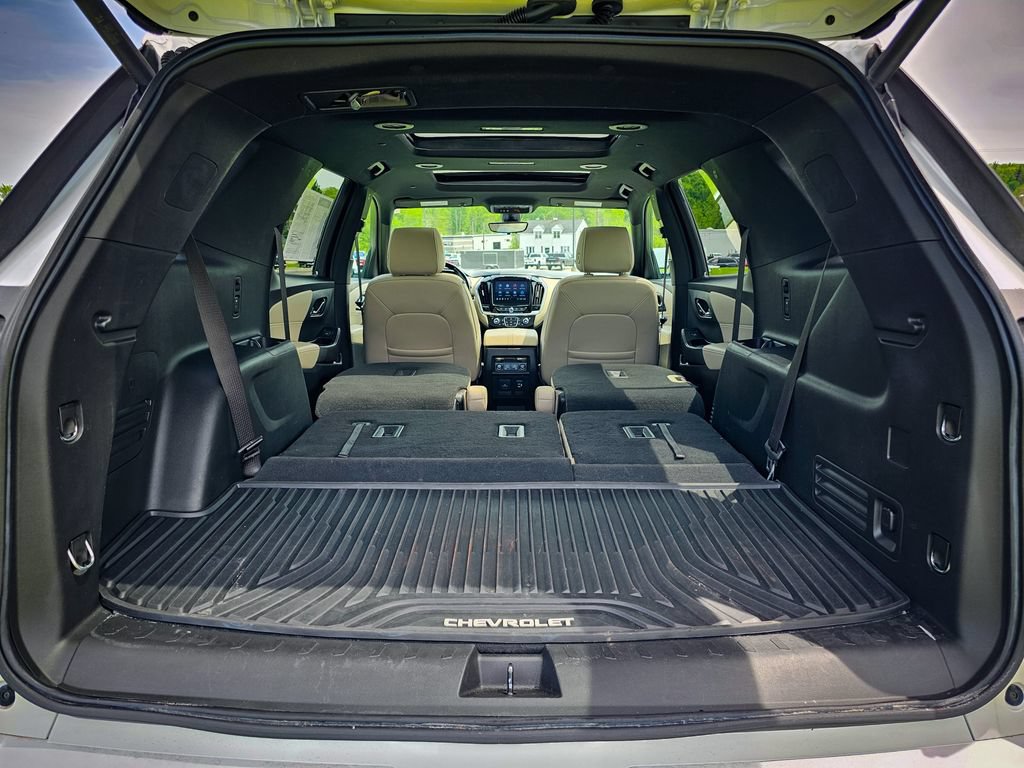 Used 2023 Chevrolet Traverse Premier AWD/4WD image 38
