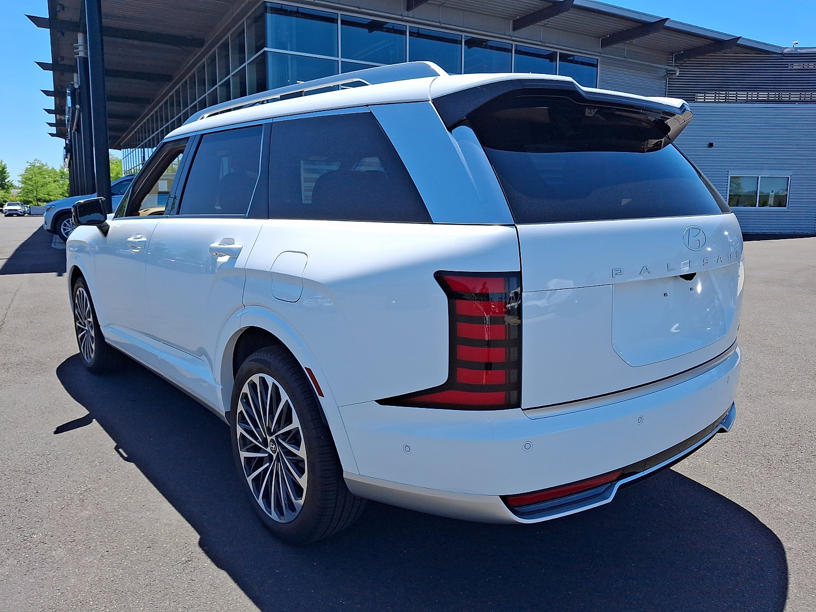 Used 2026 Hyundai Palisade Calligraphy AWD/4WD image 4