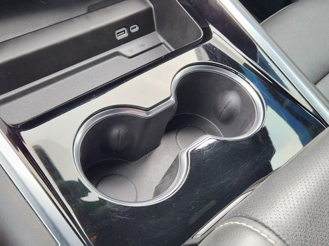 Used 2025 Chevrolet Suburban Premier image 22