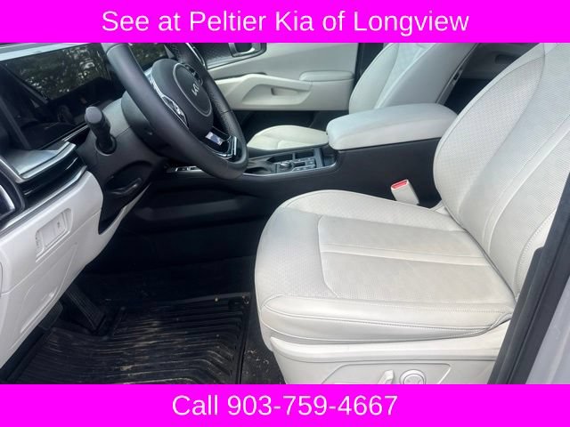 Used 2025 Kia Sorento S FWD image 14
