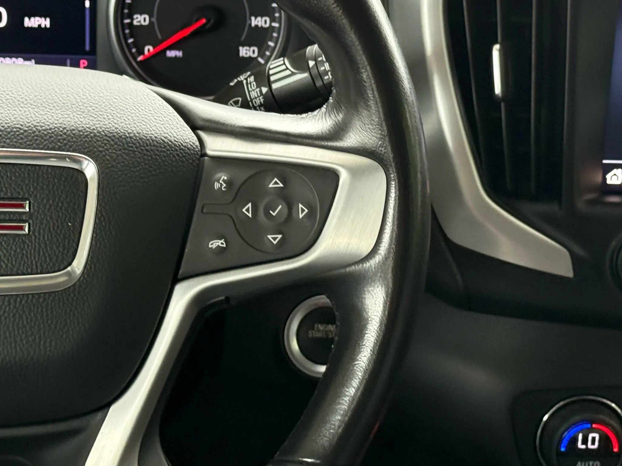 Used 2022 GMC Terrain SLT AWD/4WD image 34