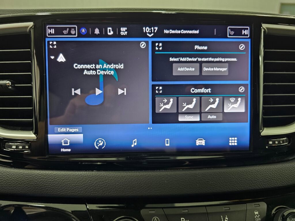 Used 2023 Chrysler Pacifica Touring-L image 25