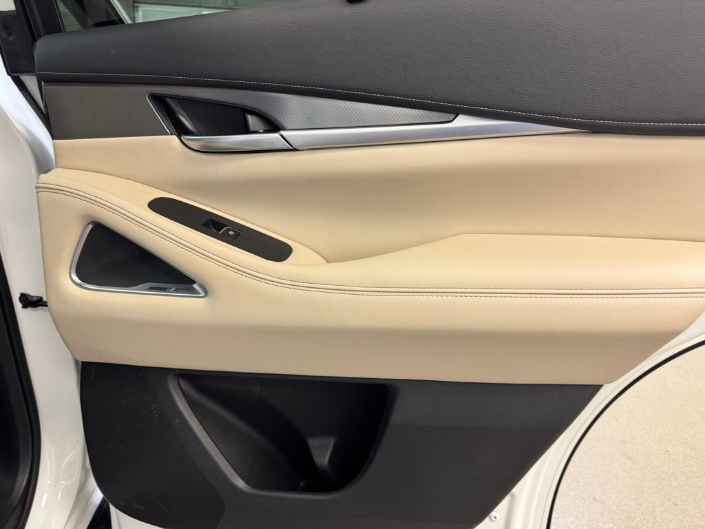 Used 2025 INFINITI QX60 Luxe AWD/4WD image 28