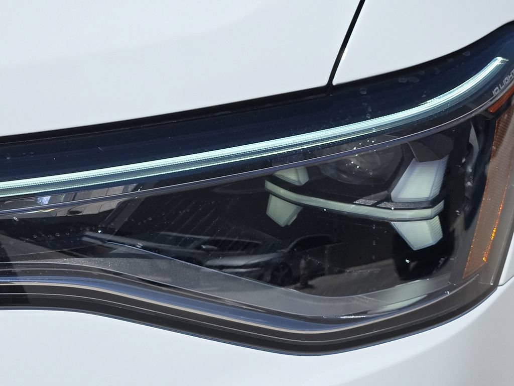 New 2026 Volkswagen Taos SE FWD image 7