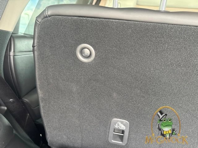 Used 2023 Nissan Pathfinder Platinum FWD image 33