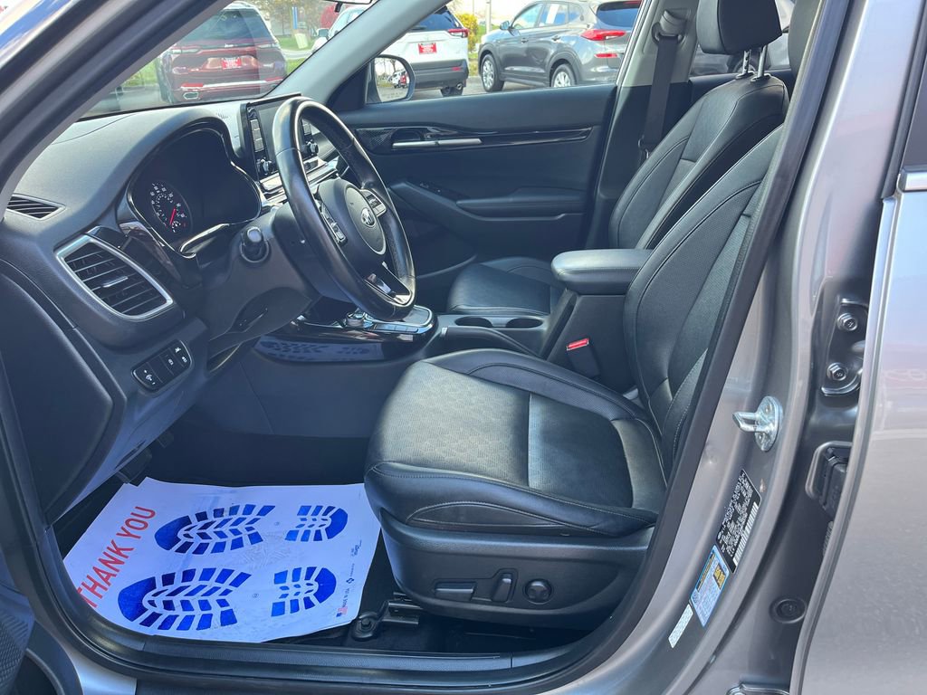 Used 2021 Kia Seltos EX image 11