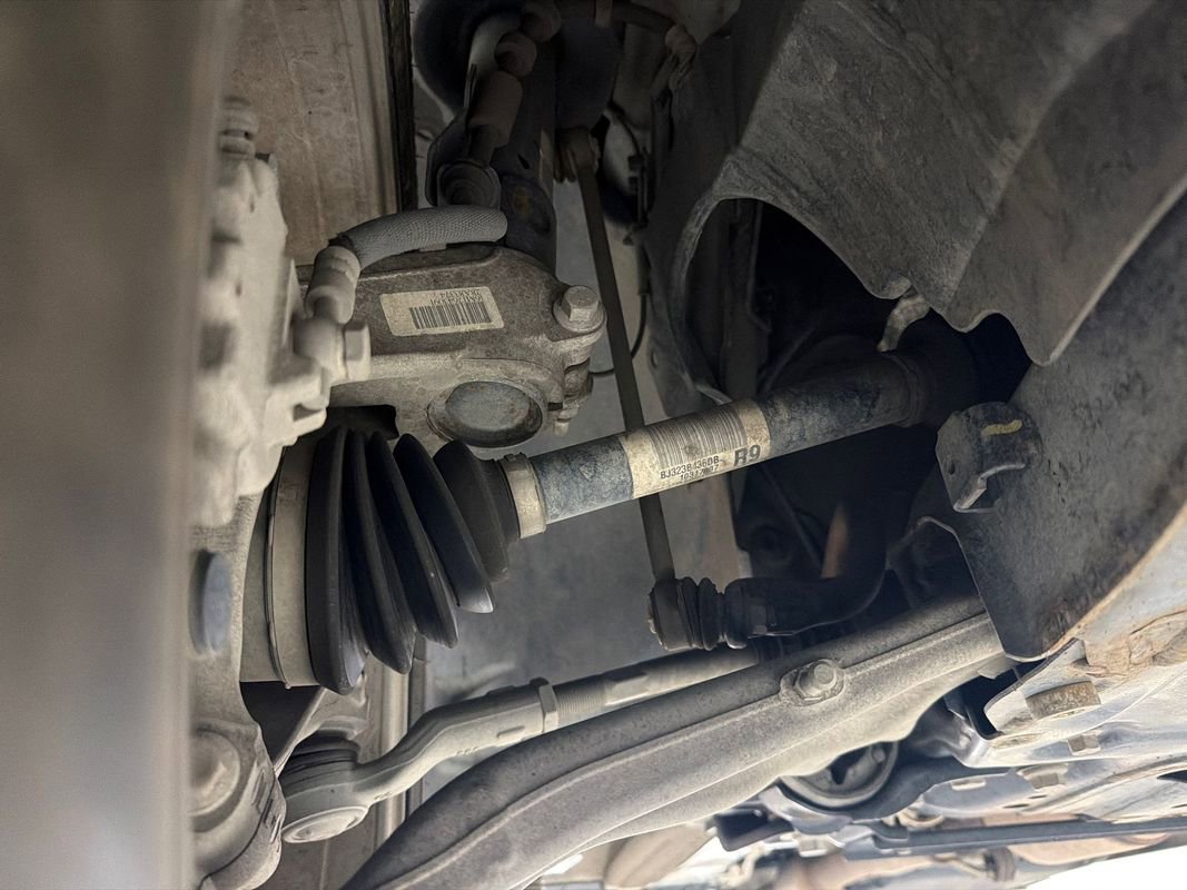 Used 2017 Land Rover Range Rover Evoque SE Premium image 26