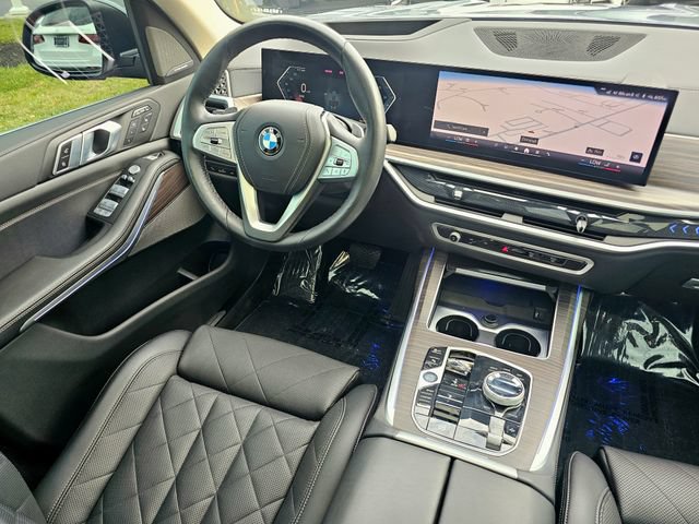 Used 2024 BMW X7 xDrive40i w/ Executive Package AWD/4WD image 30