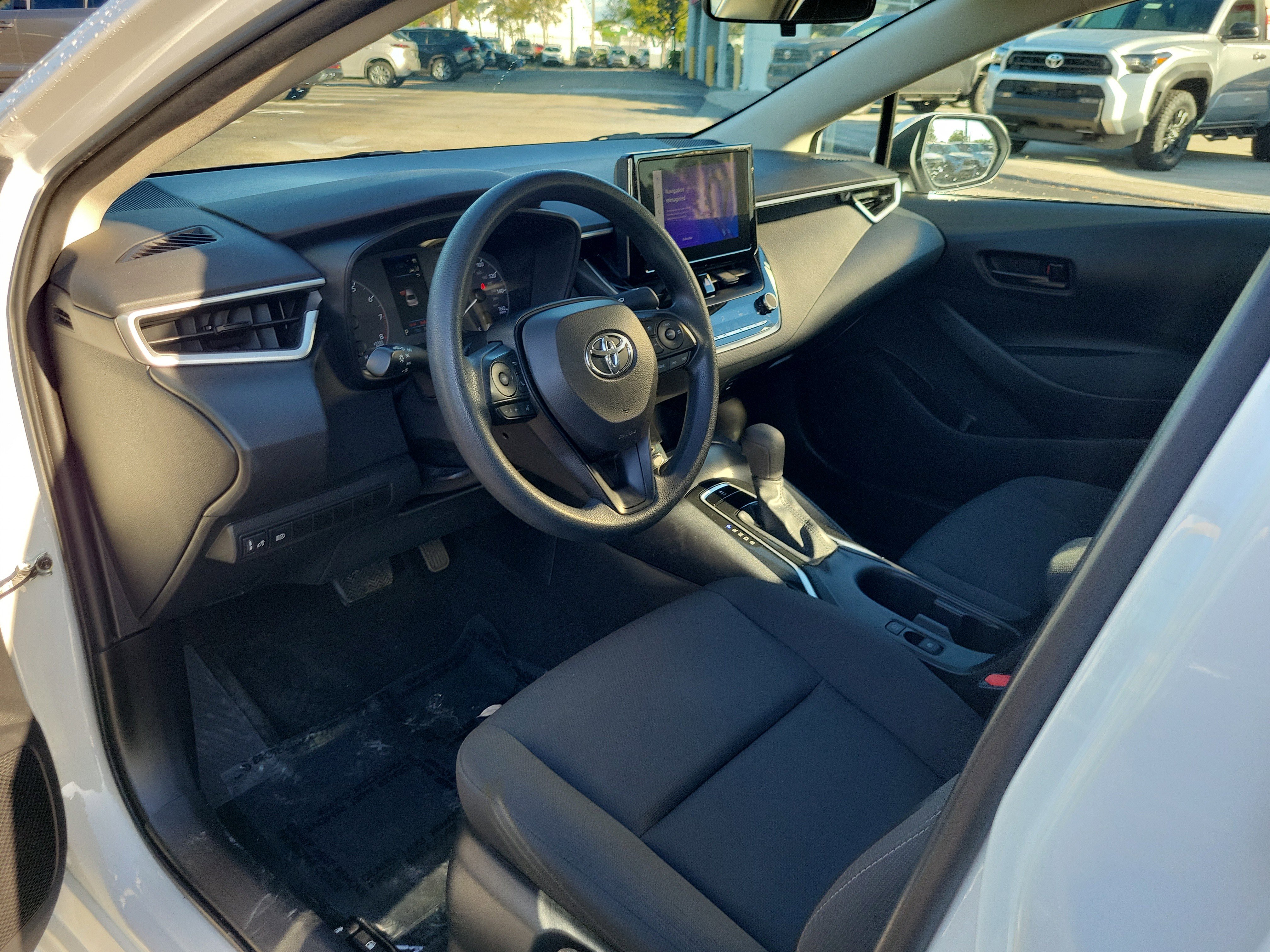 Used 2023 Toyota Corolla LE image 12