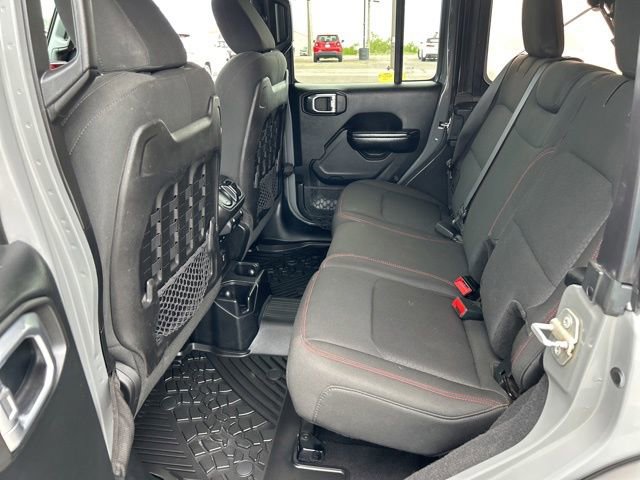 Used 2018 Jeep Wrangler Unlimited Rubicon w/ Uconnect 4C Nav & Sound Group AWD/4WD image 9