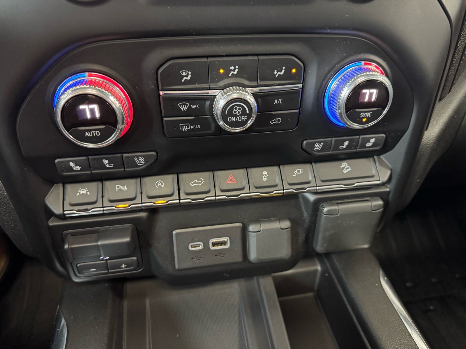 Used 2019 GMC Sierra 1500 AT4 w/ AT4 Premium Package AWD/4WD image 26