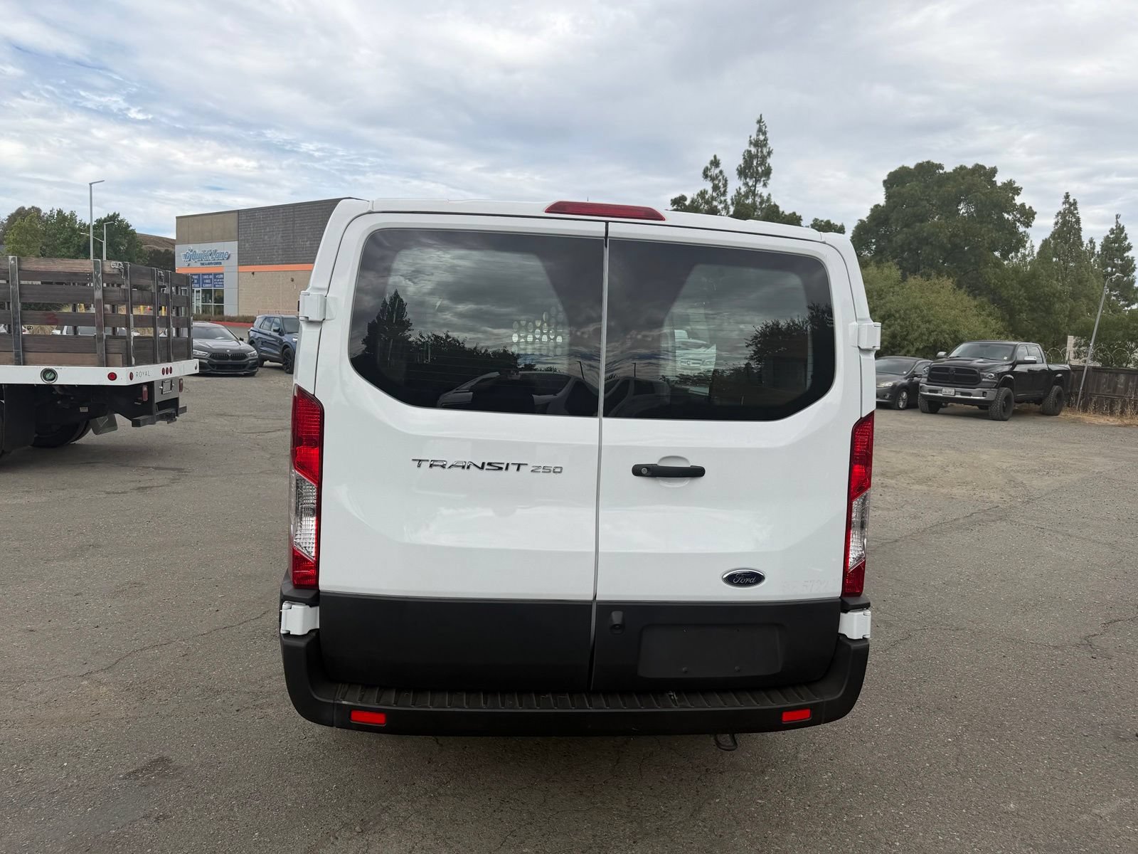Certified 2025 Ford Transit 250 Low Roof w/ Exterior Upgrade Package RWD image 4