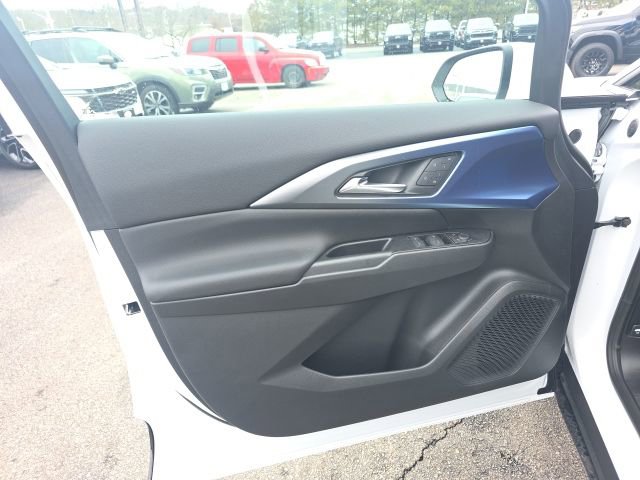 New 2026 Chevrolet Equinox EV LT image 15