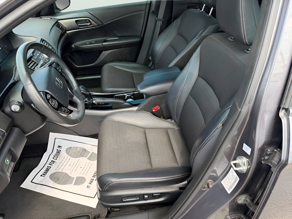 Used 2017 Honda Accord Sport image 20