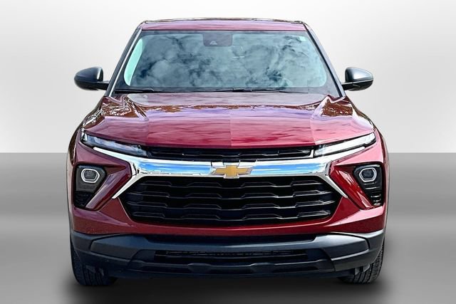 Used 2025 Chevrolet TrailBlazer LS w/ LS Convenience Package AWD/4WD image 2