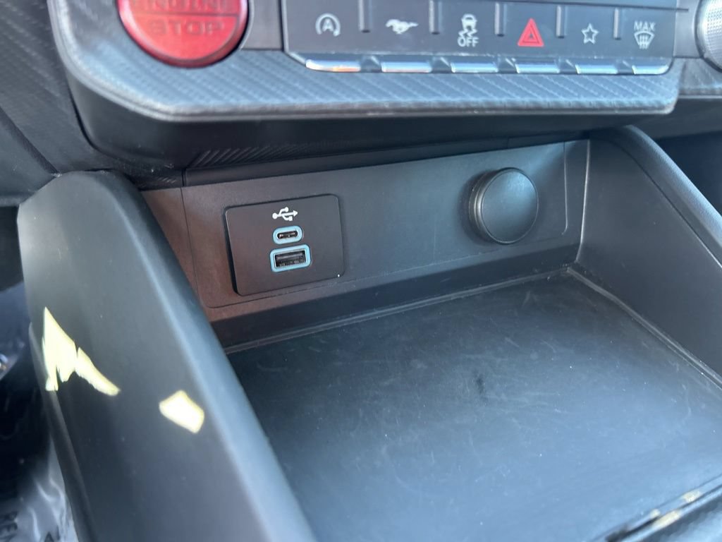 Used 2025 Ford Mustang Premium RWD image 33