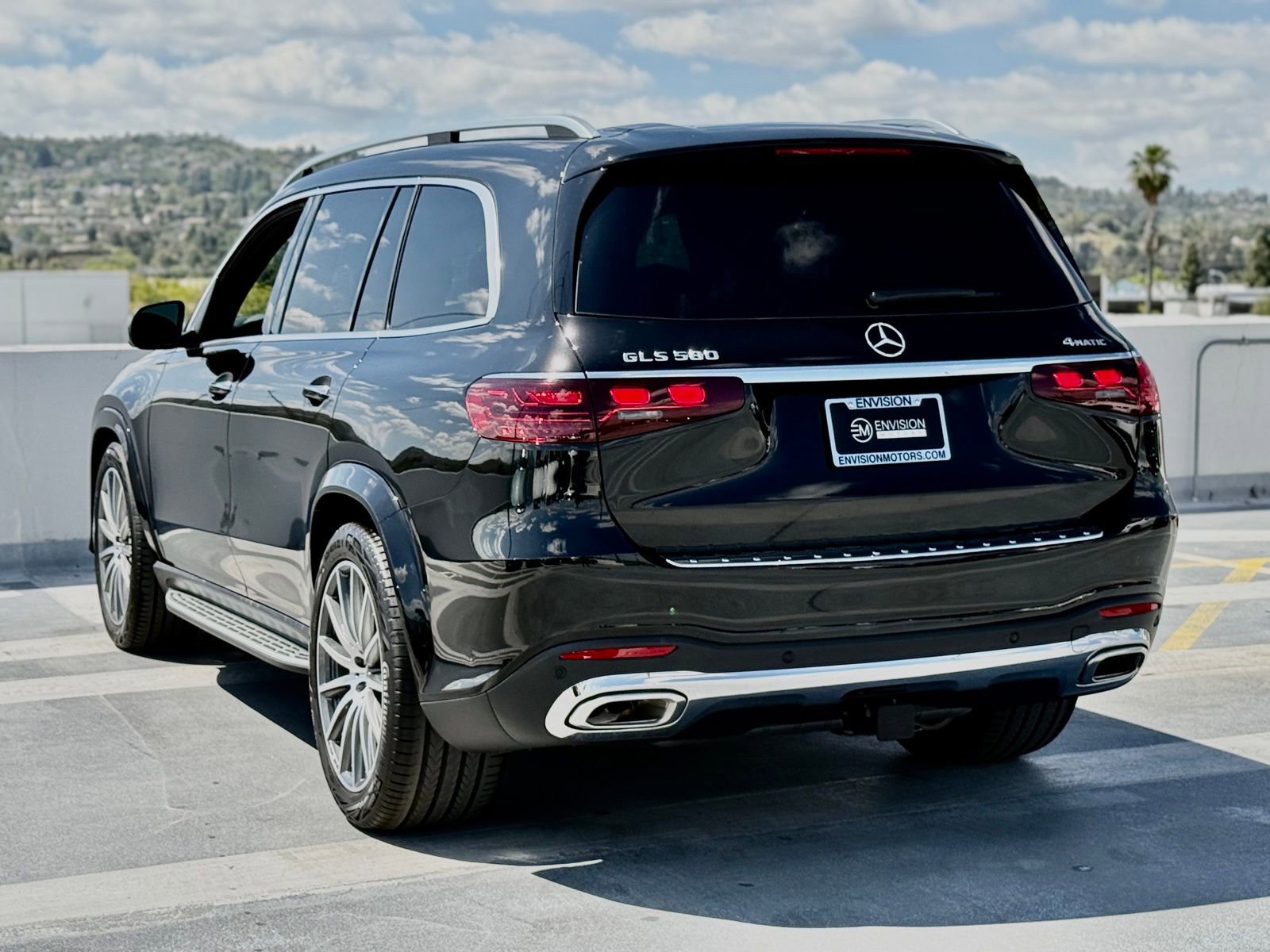 New 2026 Mercedes-Benz GLS 580 4MATIC image 9