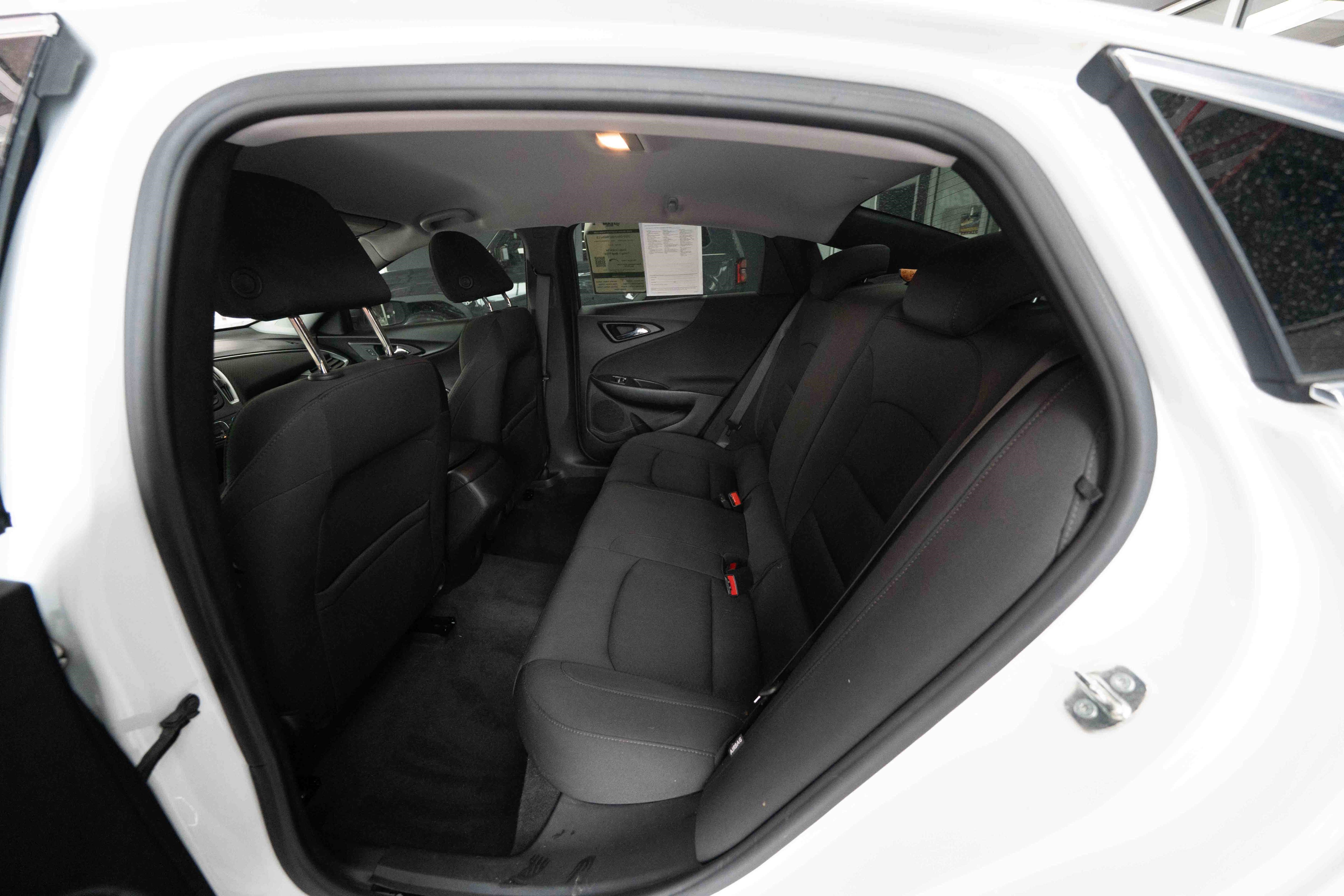 Used 2020 Chevrolet Malibu LS FWD image 23