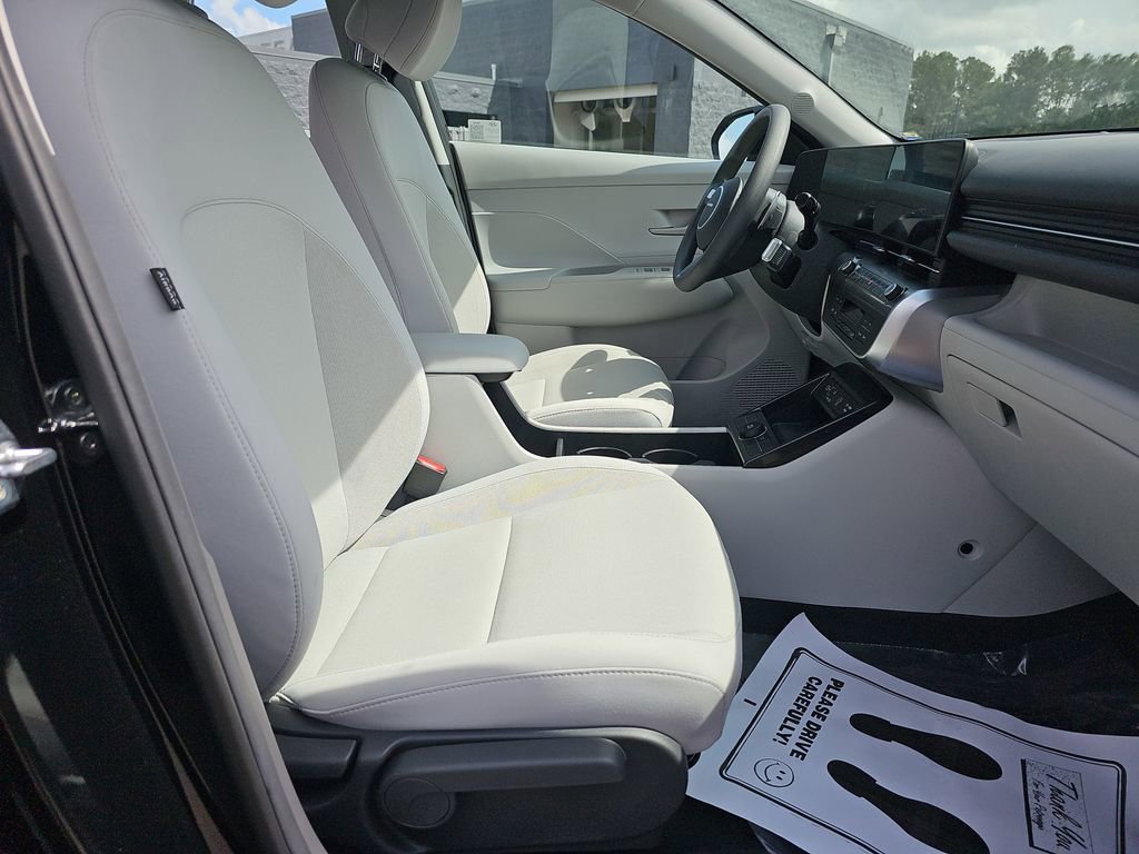 Used 2024 Hyundai Kona SE FWD image 14