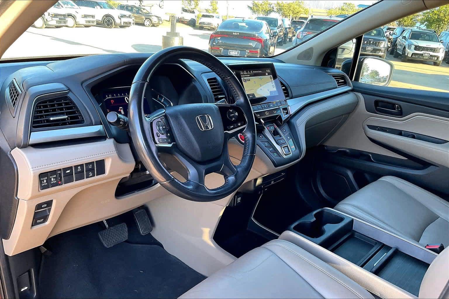 Used 2020 Honda Odyssey EX-L image 2