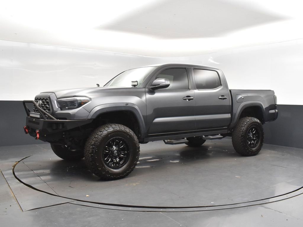 Used 2020 Toyota Tacoma TRD Off-Road image 3