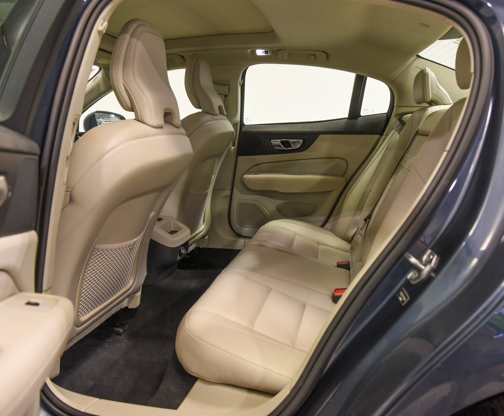 Used 2020 Volvo S60 T6 Momentum w/ Protection Package Premier image 14