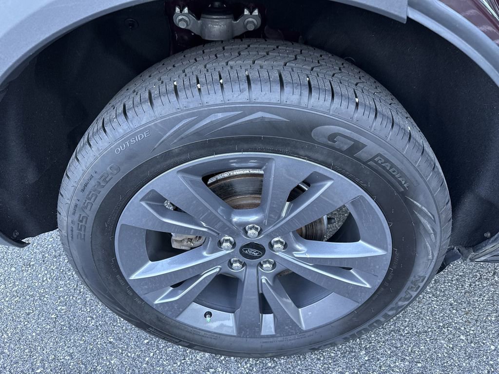 Used 2023 Ford Explorer XLT w/ Equipment Group 202A image 18