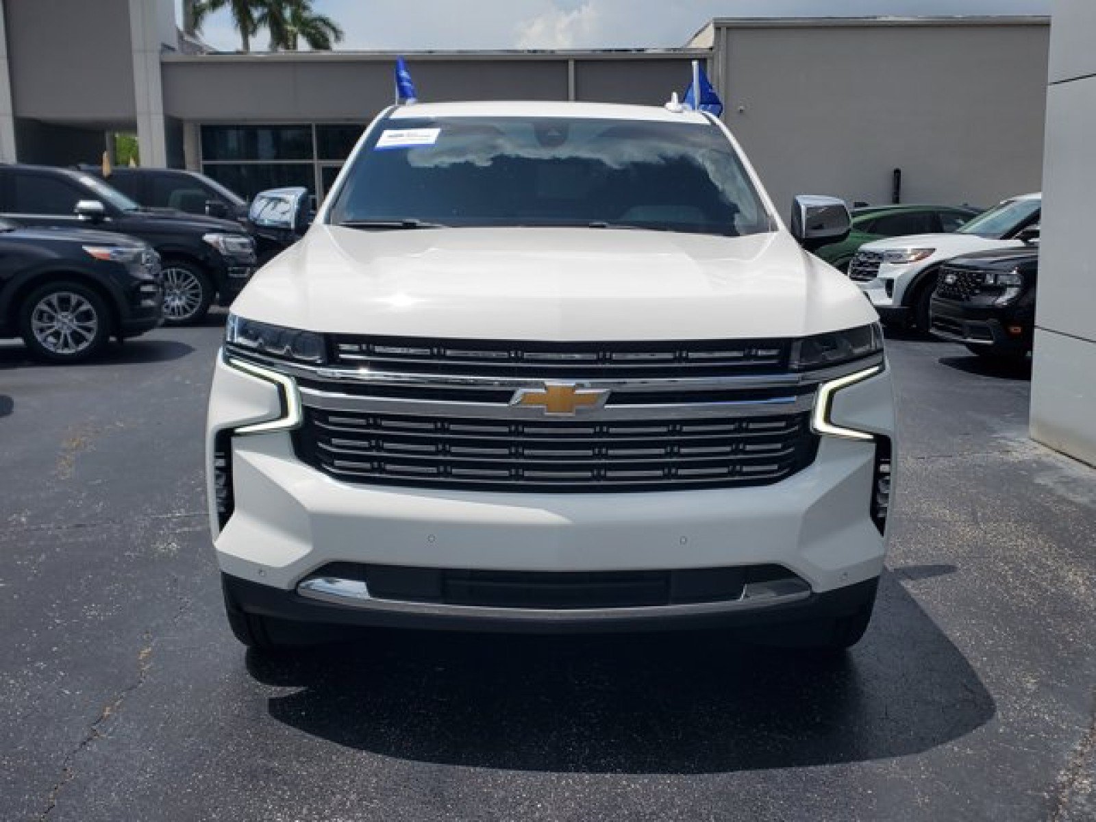 Used 2021 Chevrolet Tahoe Premier RWD image 2