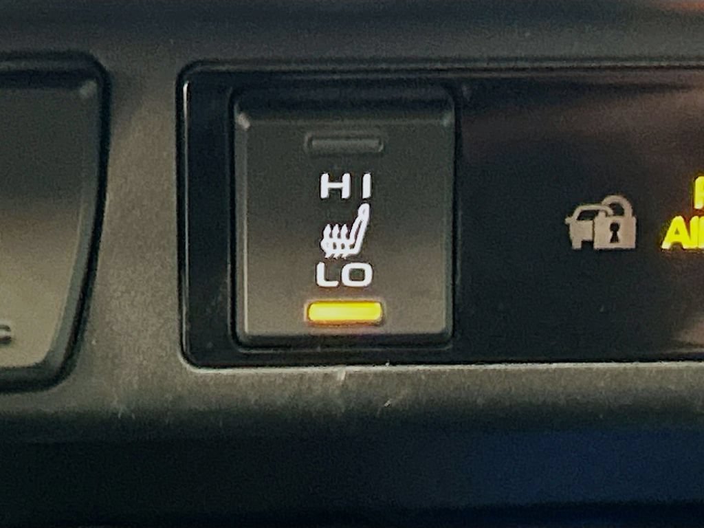 Used 2024 Toyota RAV4 XSE AWD/4WD image 17