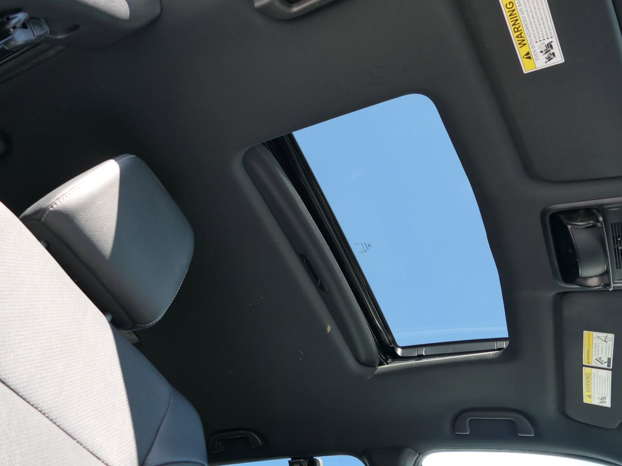 Used 2023 Honda Passport EX-L image 32