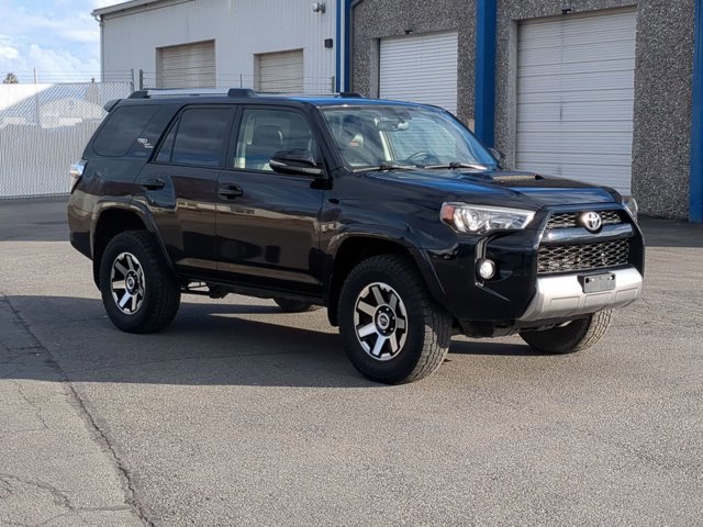 Used 2017 Toyota 4Runner TRD Off-Road Premium image 3