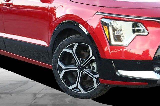 Used 2024 Kia Niro SX Touring FWD image 3