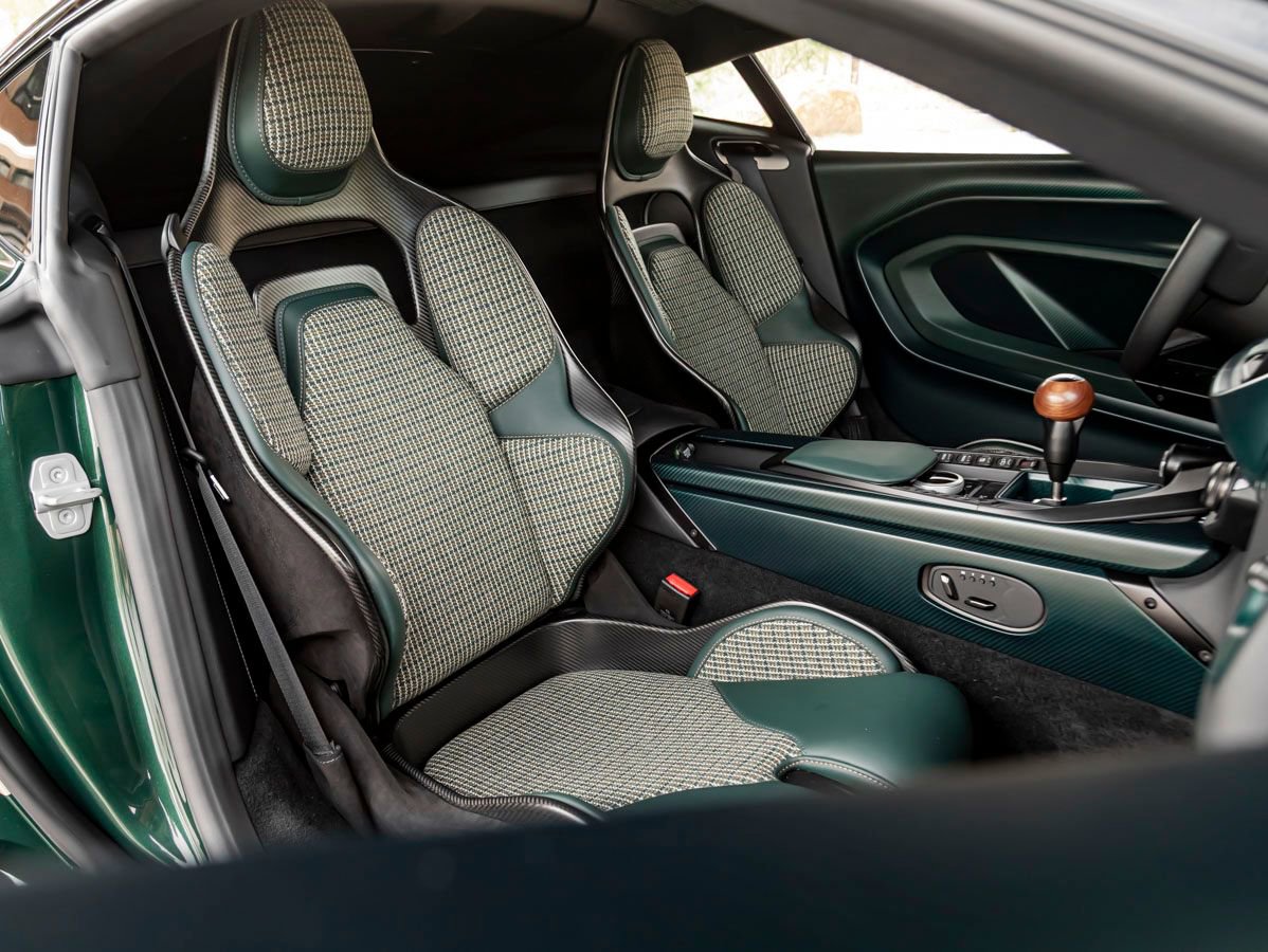 Used 2024 Aston Martin Valour RWD image 30