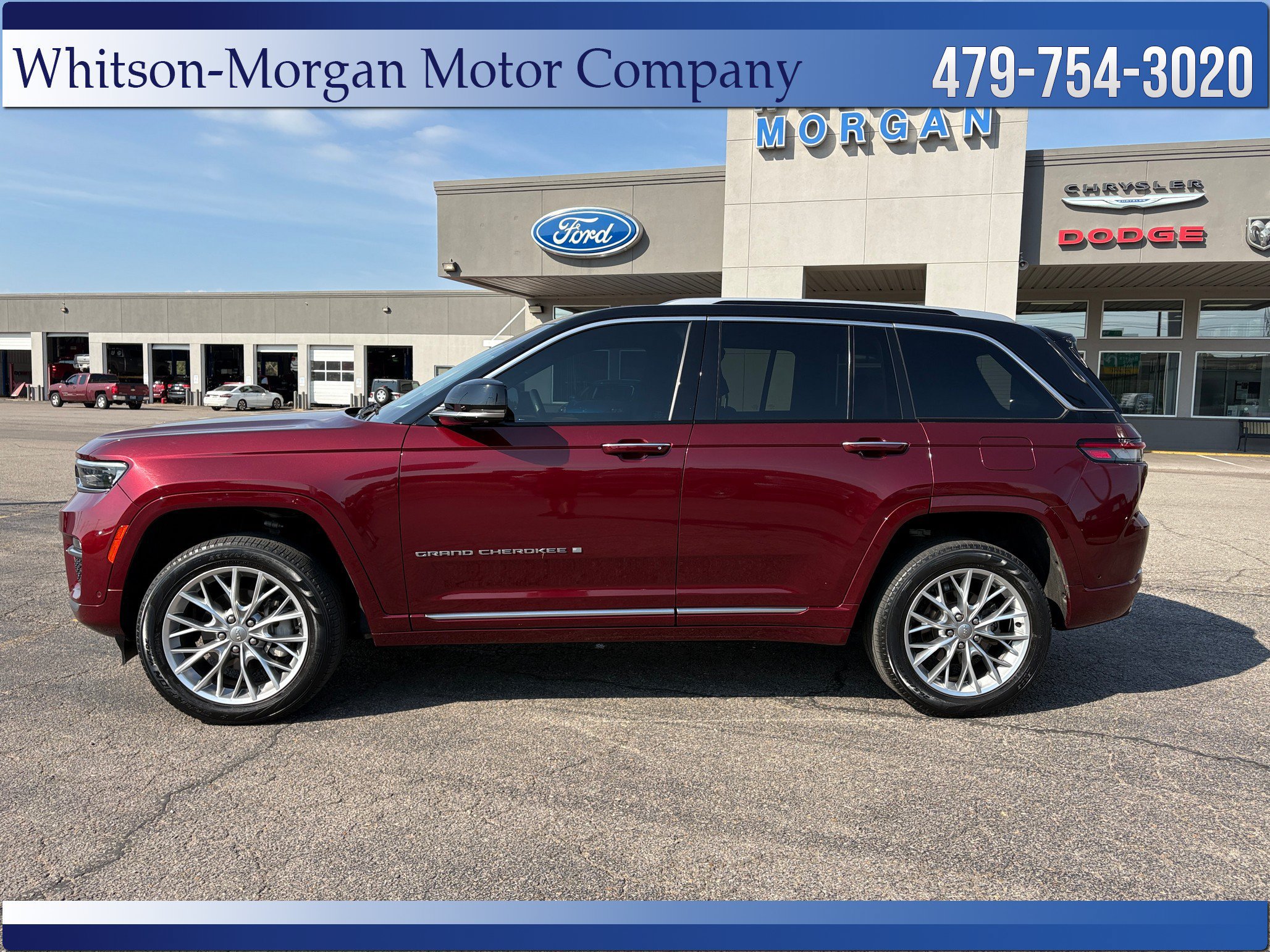 Used 2022 Jeep Grand Cherokee Summit w/ Luxury Tech Group V AWD/4WD image 2