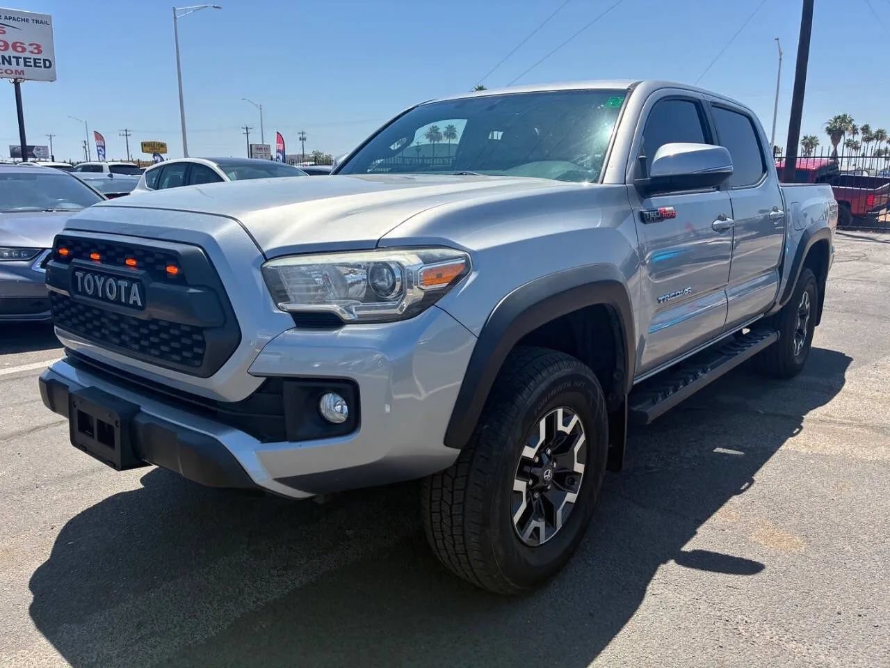 Used 2017 Toyota Tacoma TRD Off-Road w/ Tow Package RWD image 1