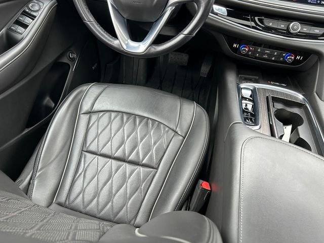 Used 2022 Buick Enclave Avenir w/ Avenir Technology Package AWD/4WD image 15