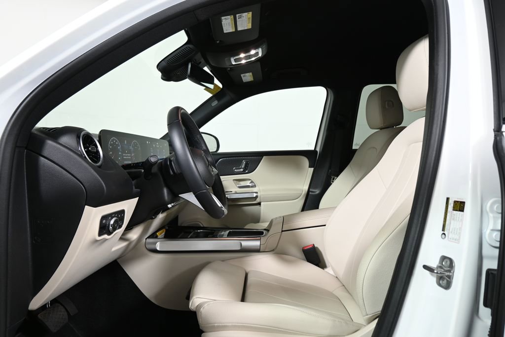 Certified 2025 Mercedes-Benz GLB 250 4MATIC image 3