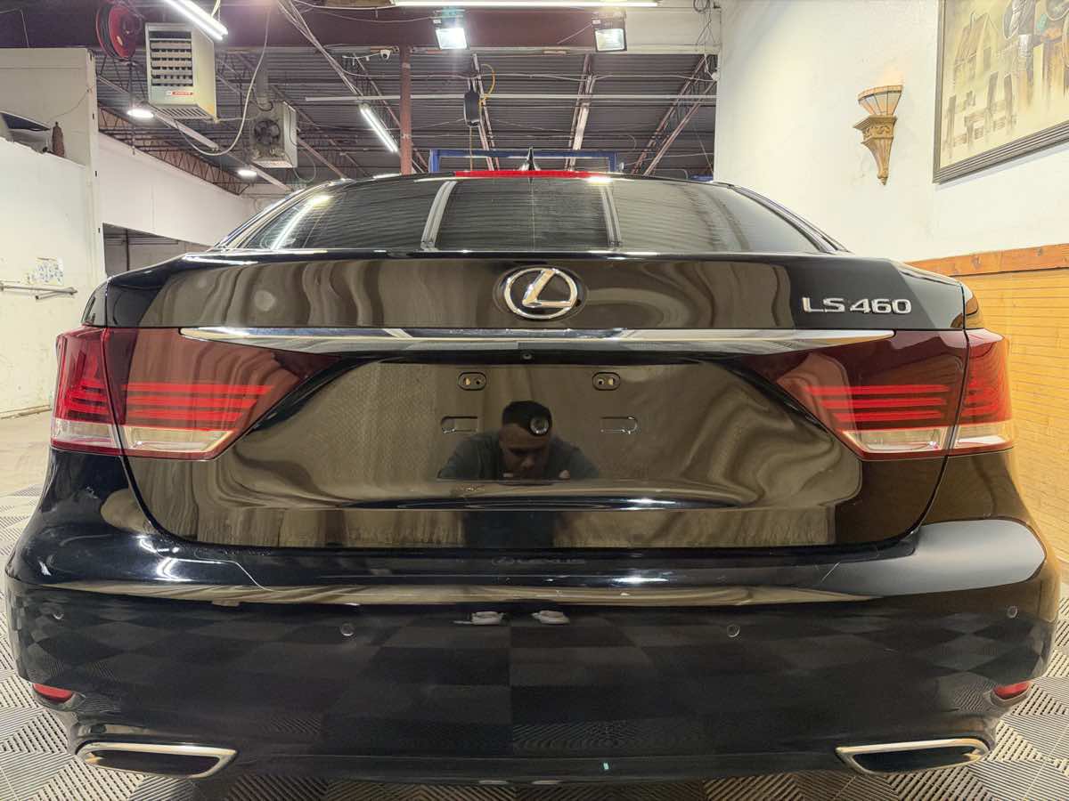 Used 2014 Lexus LS 460 w/ Comfort Package RWD image 4