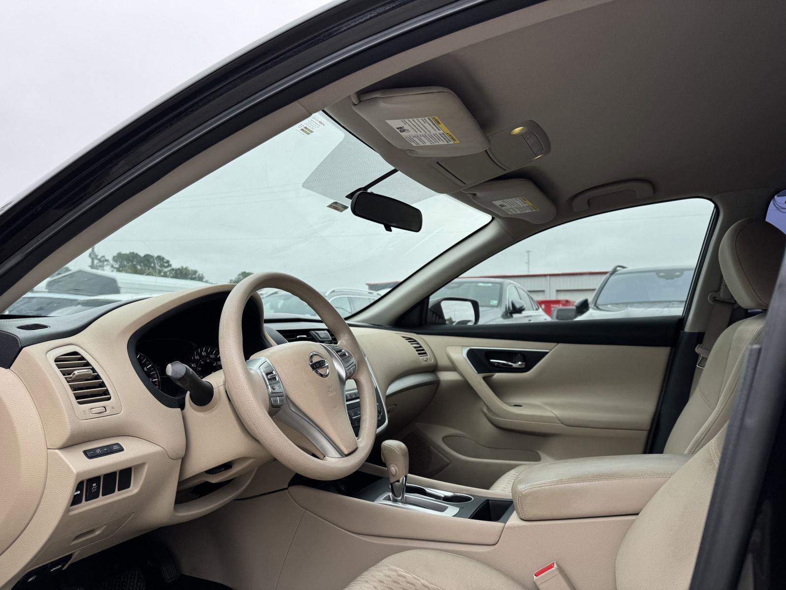 Used 2016 Nissan Altima 2.5 S w/ Power Driver Seat Package image 8