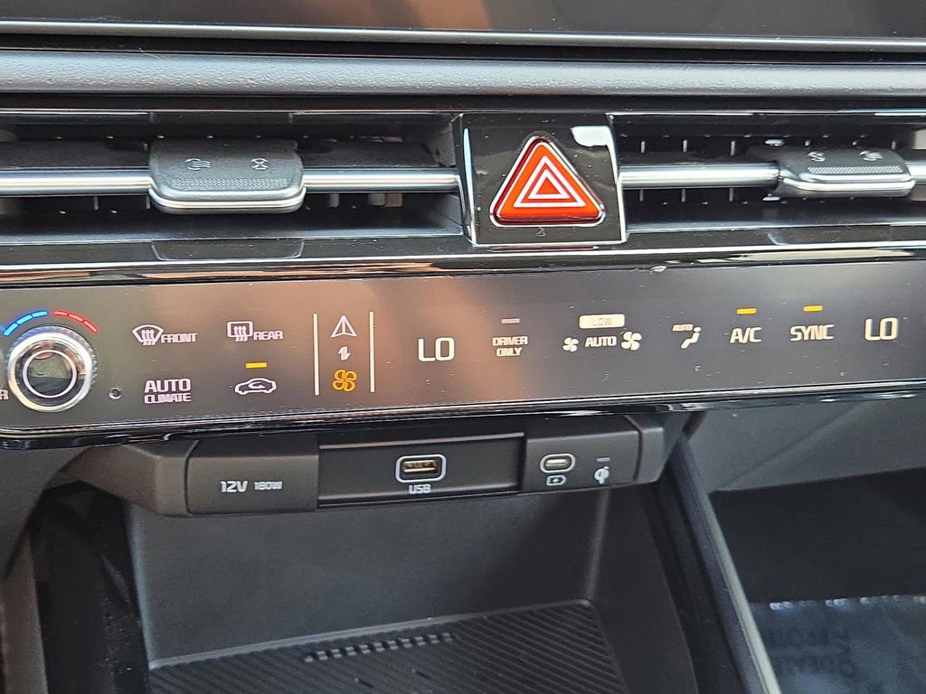 New 2025 Kia Niro EX Touring image 26