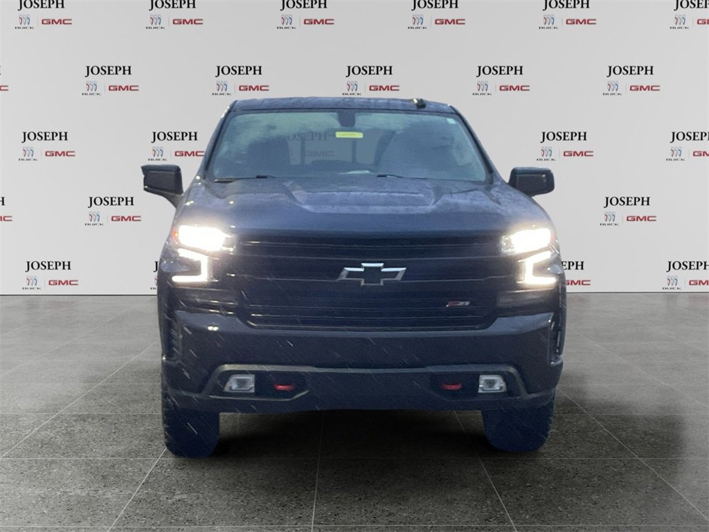 Used 2020 Chevrolet Silverado 1500 LT Trail Boss image 2