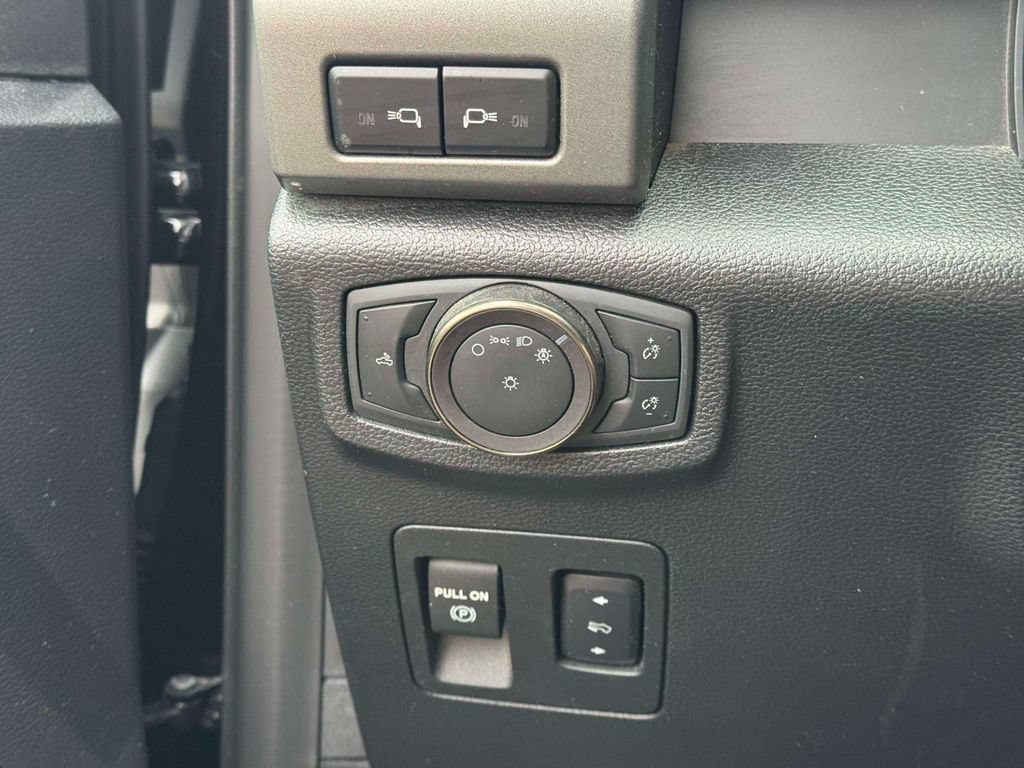 Used 2019 Ford F150 Raptor w/ Equipment Group 802A Luxury AWD/4WD image 22