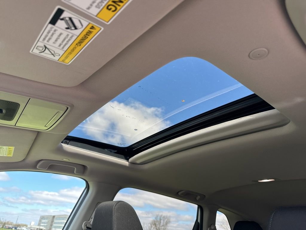 Used 2025 Honda CR-V EX image 5