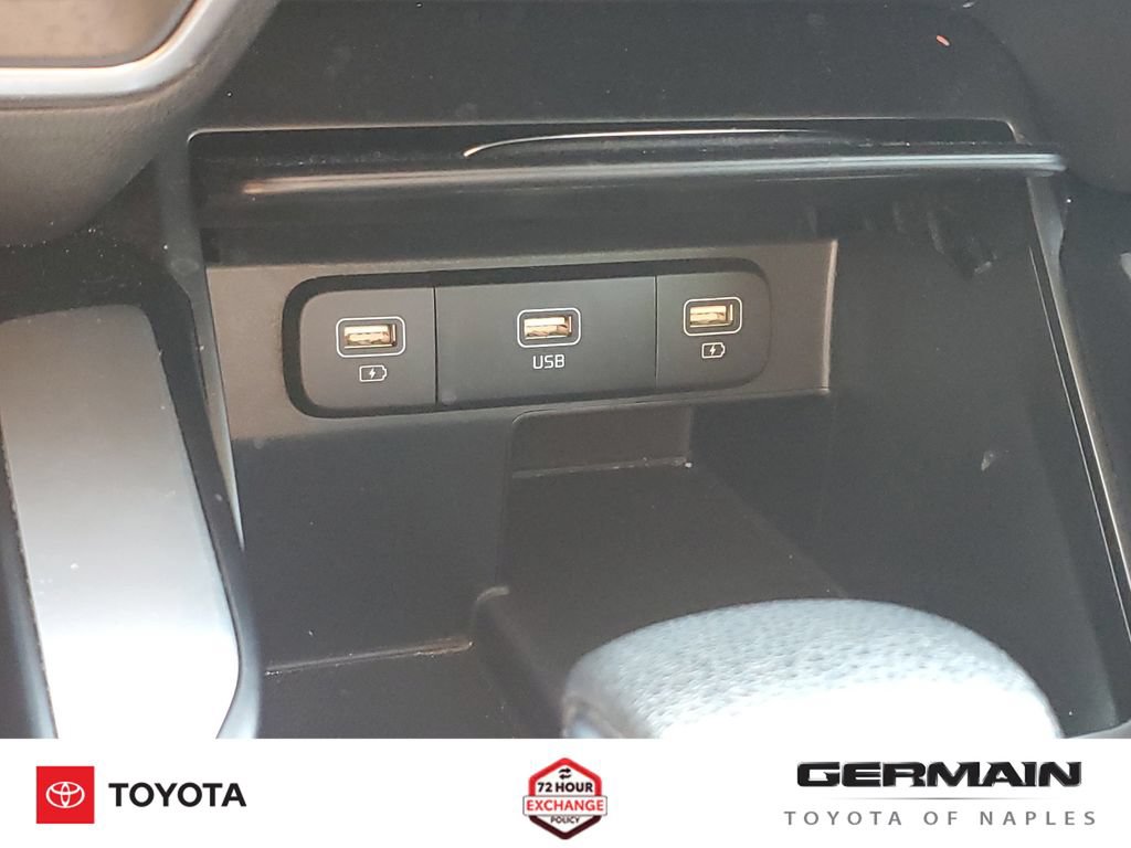Used 2023 Kia Sorento LX AWD/4WD image 33