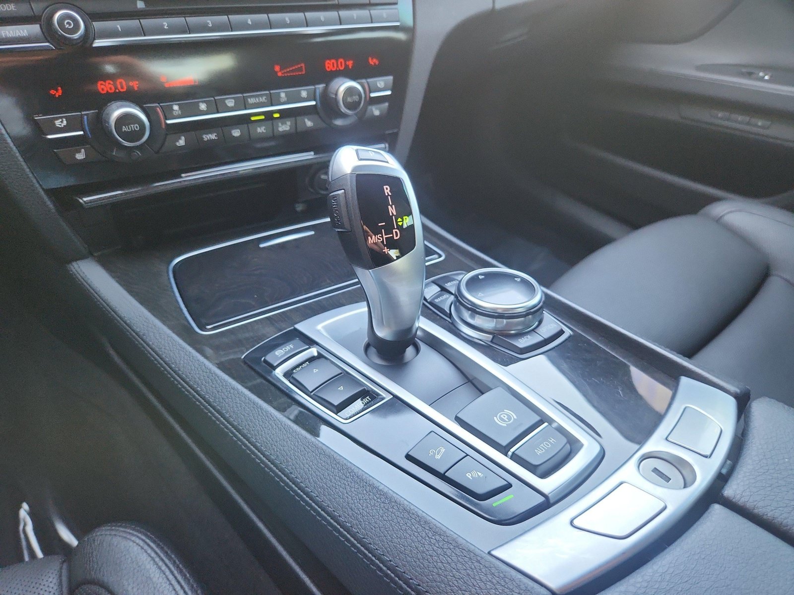 Used 2014 BMW 740Li xDrive AWD/4WD image 9